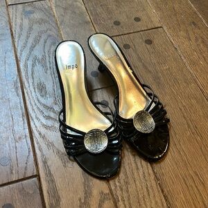 Women’s black heels size 9